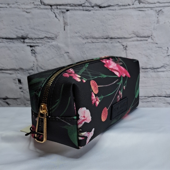 TED BAKER LONDON COSMETIC POUCH 'SCATTERED BOUQÙET' FĹORAL LOAF STYLE - Picture 3 of 16